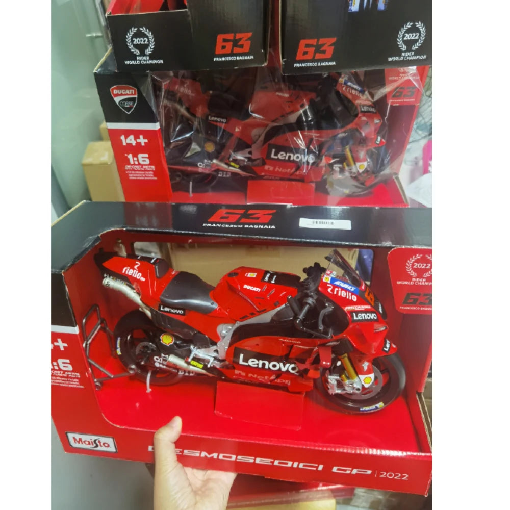 1/6 Scale Ducati MotoGP Bike Model Maisto #63 Bagnaia Alloy Racing Motorcycle
